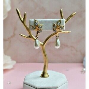 Vintage Pearl Drop Leaf Clip-On Earrings Gold Tone 1.25”